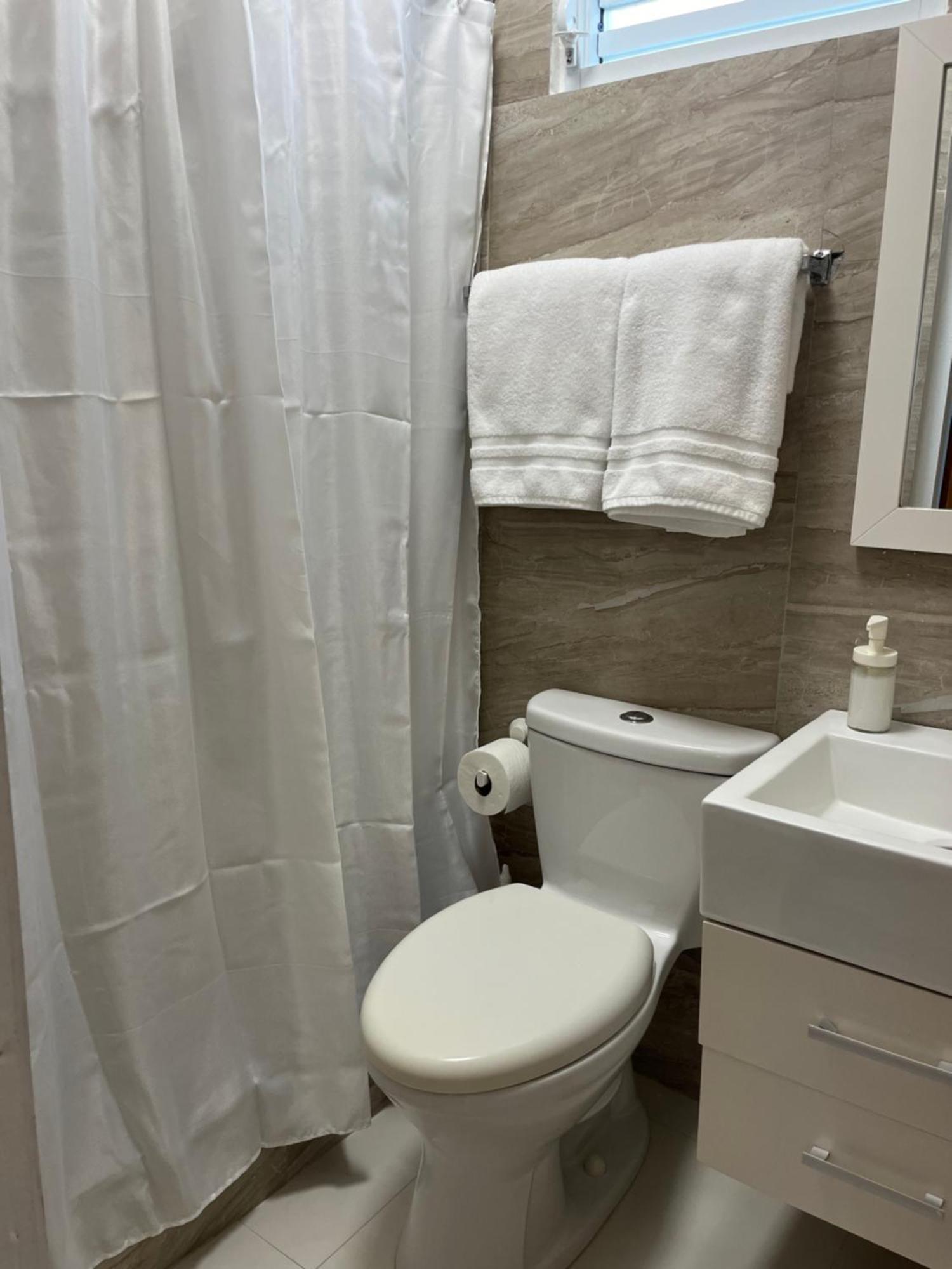 Posada Centric Studio Isla Verde San Juan Ngoại thất bức ảnh